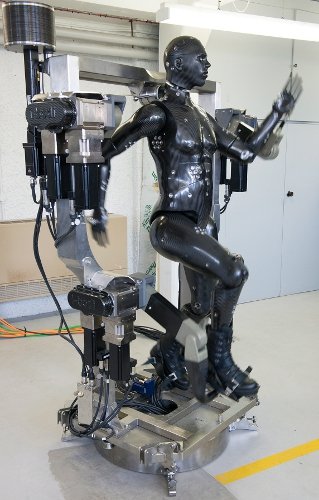 State-of-the-art Robotic Mannequin - The Porton Man