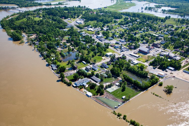 Defencell Floodwall at Smithland KY