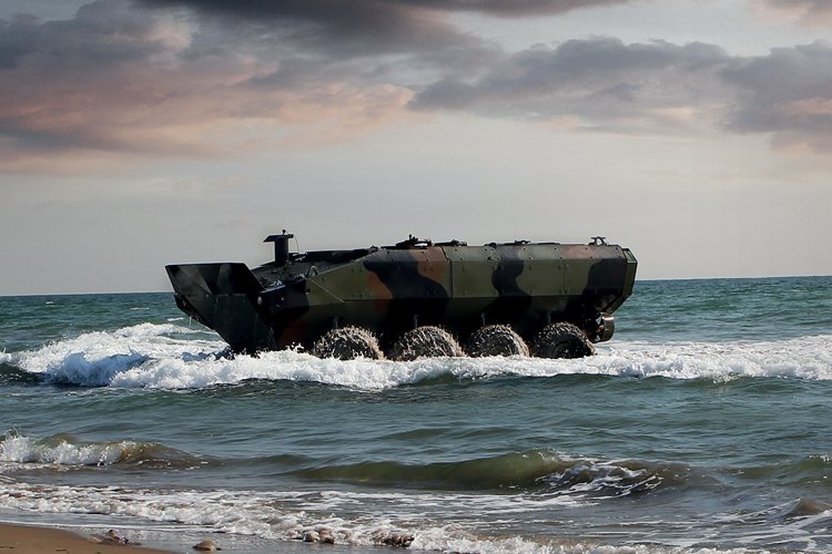 Iveco Defence Vehicles is awarded contract to deliver amphibious platform to the