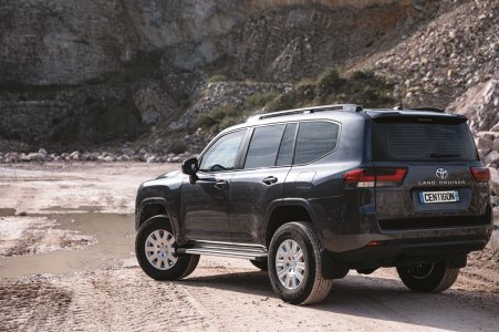 TSS International BV and MOV’IT pass ECE R13H testing with 6.7 tonne armoured Toyota Land Cruiser 300