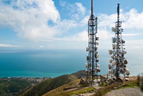Cobham Announces Dual-Polar ‘White Space’ UHF Sector Antenna