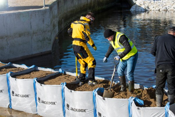 HESCO® Flood barriers tested to the limit