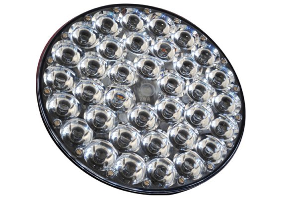 Oxley Gains PMA Approval for PAR 64 LED Replacement Landing Light