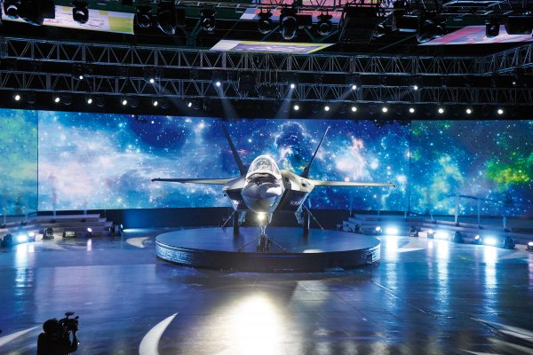 Ground-breaking Oxley lights featured during unveiling of the new KF-X Fighter in South Korea